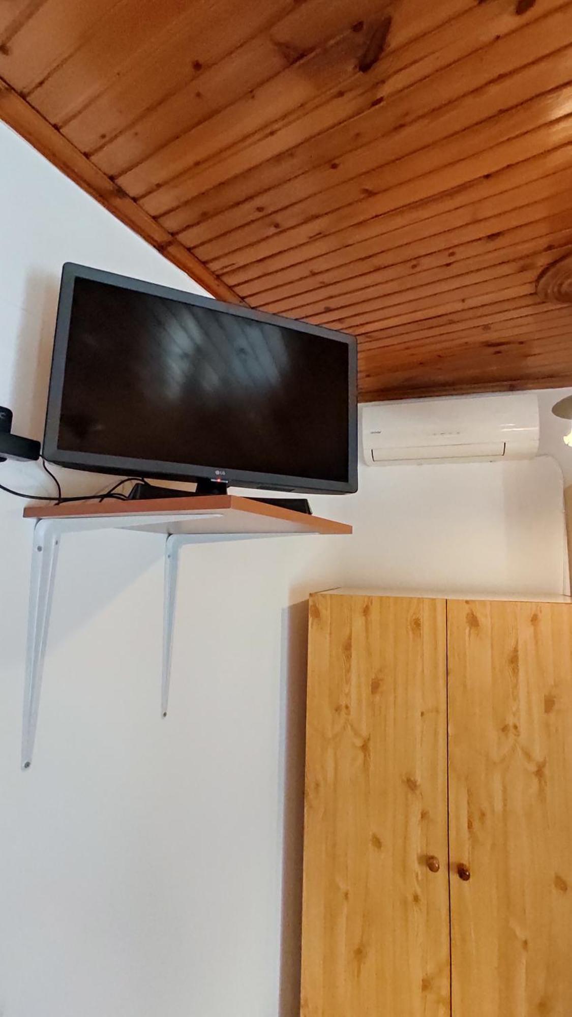 Angelos Rooms Mytilene Bagian luar foto