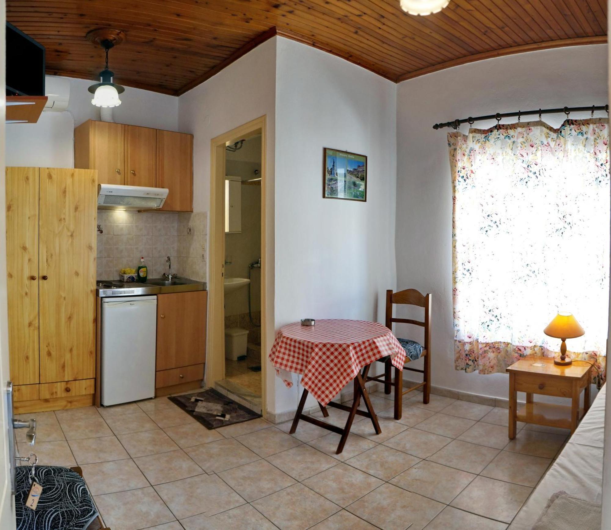 Angelos Rooms Mytilene Bagian luar foto
