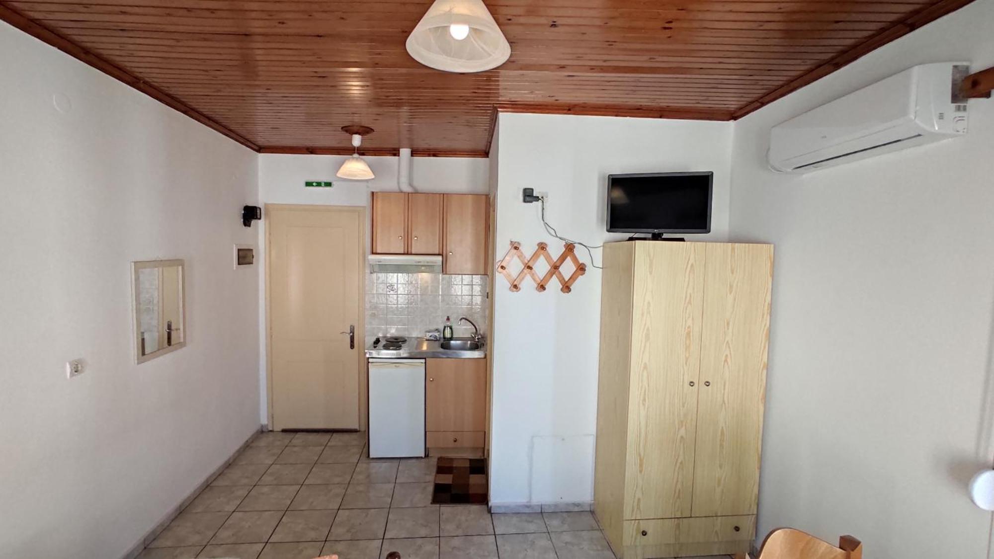 Angelos Rooms Mytilene Bagian luar foto