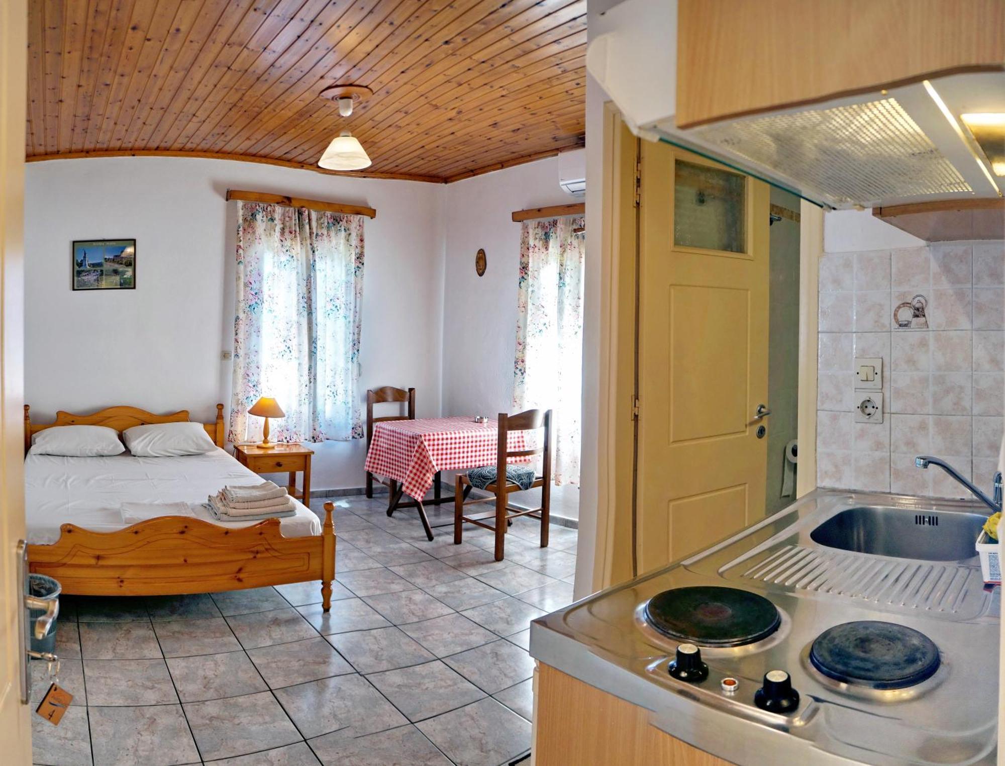 Angelos Rooms Mytilene Bagian luar foto