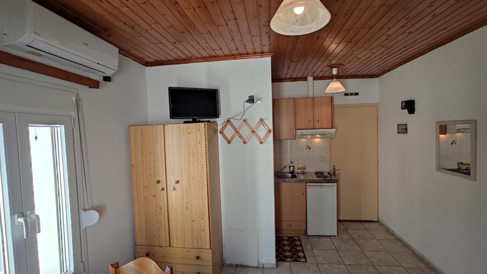 Angelos Rooms Mytilene Bagian luar foto