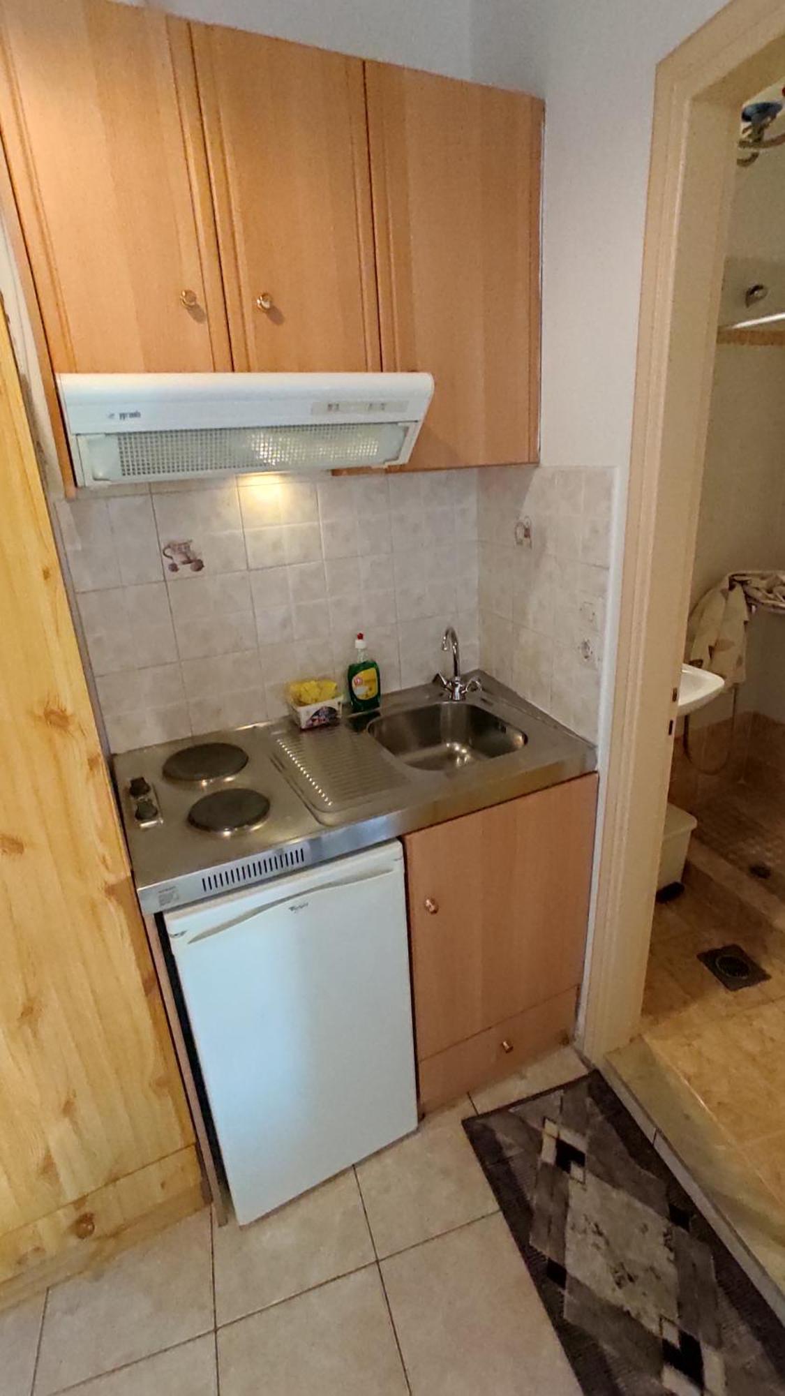 Angelos Rooms Mytilene Bagian luar foto