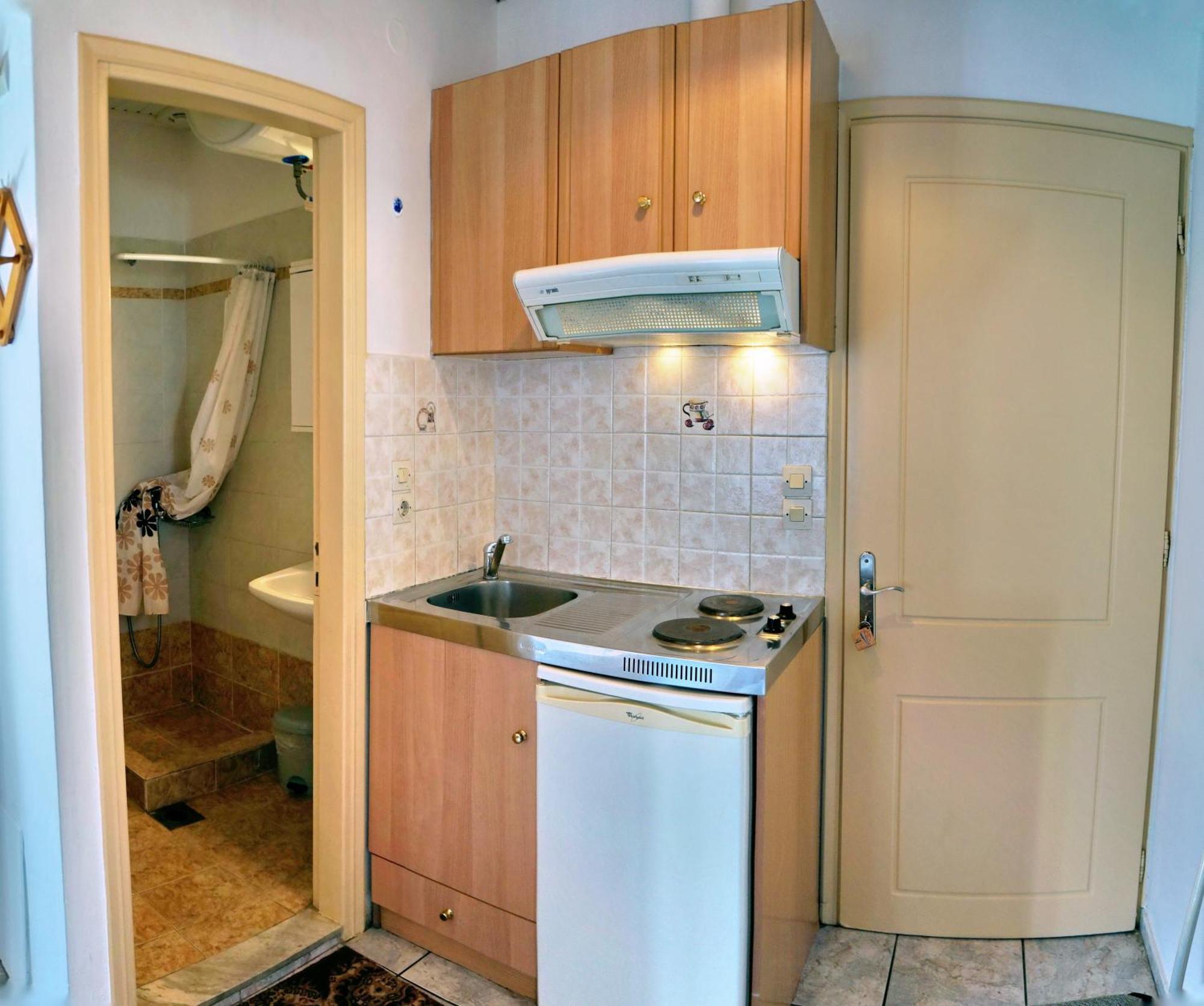 Angelos Rooms Mytilene Bagian luar foto