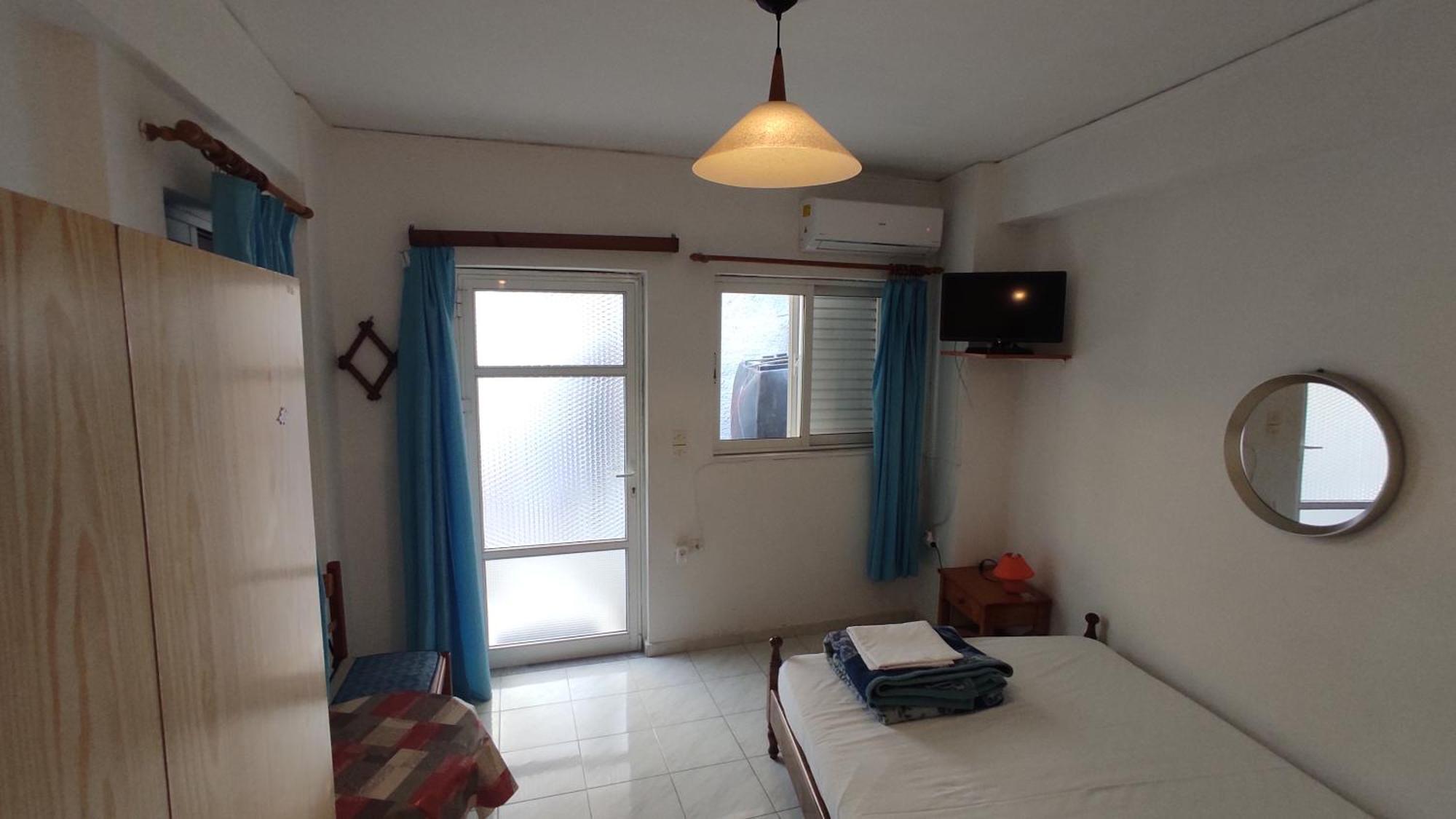 Angelos Rooms Mytilene Bagian luar foto