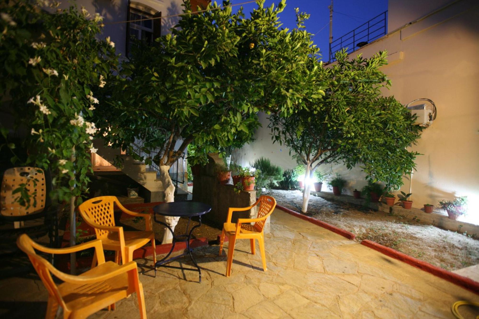 Angelos Rooms Mytilene Bagian luar foto